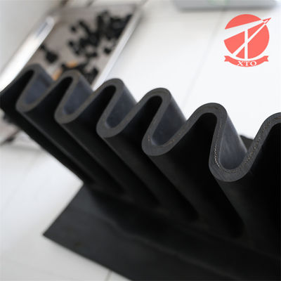 TC110 Conveying Bulk Materials Rubber Steel Cord Corrugated Sidewall Conveyor Belt
